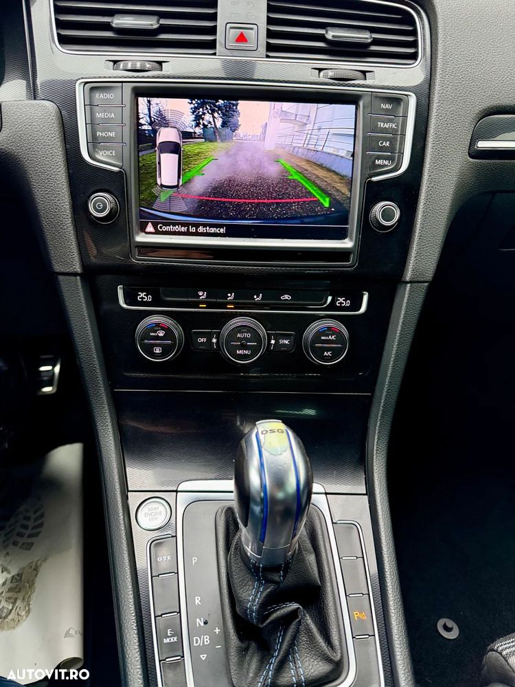 Volkswagen Golf 1.4 GTE Plug-In-Hybrid DSG - 14