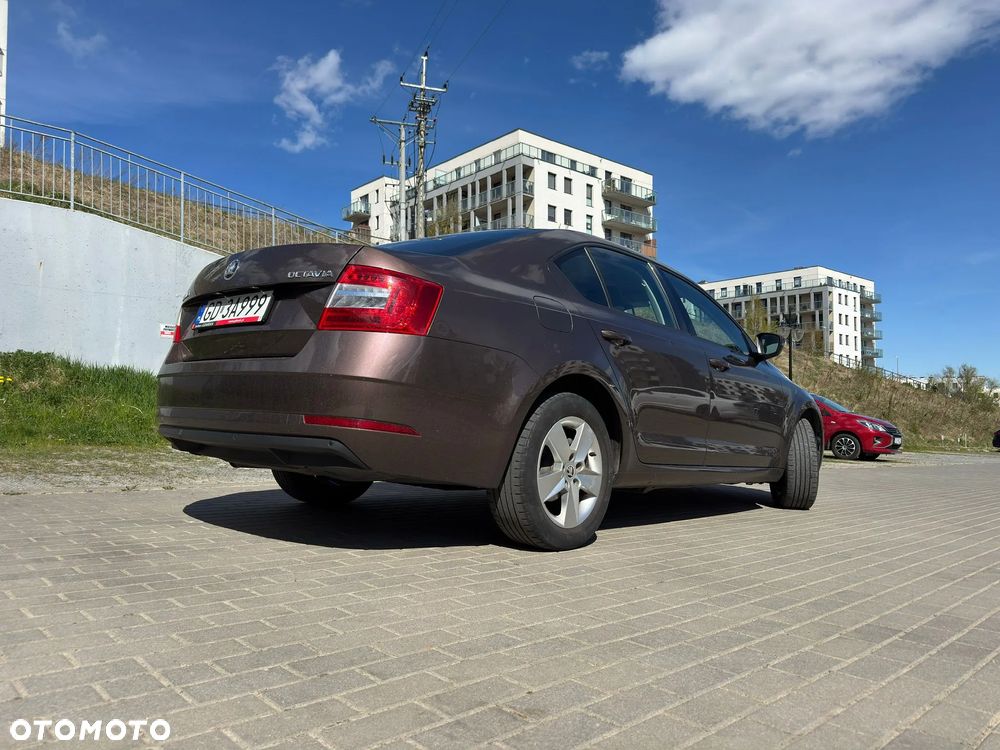 Skoda Octavia 1.4 TSI Ambition - 4
