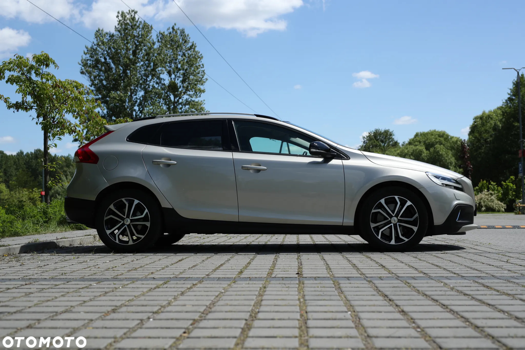 Volvo V40 Cross Country T4 Drive-E Momentum - 8