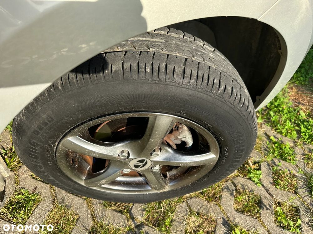 Tata Indica Vista 1.4 Safire - 12