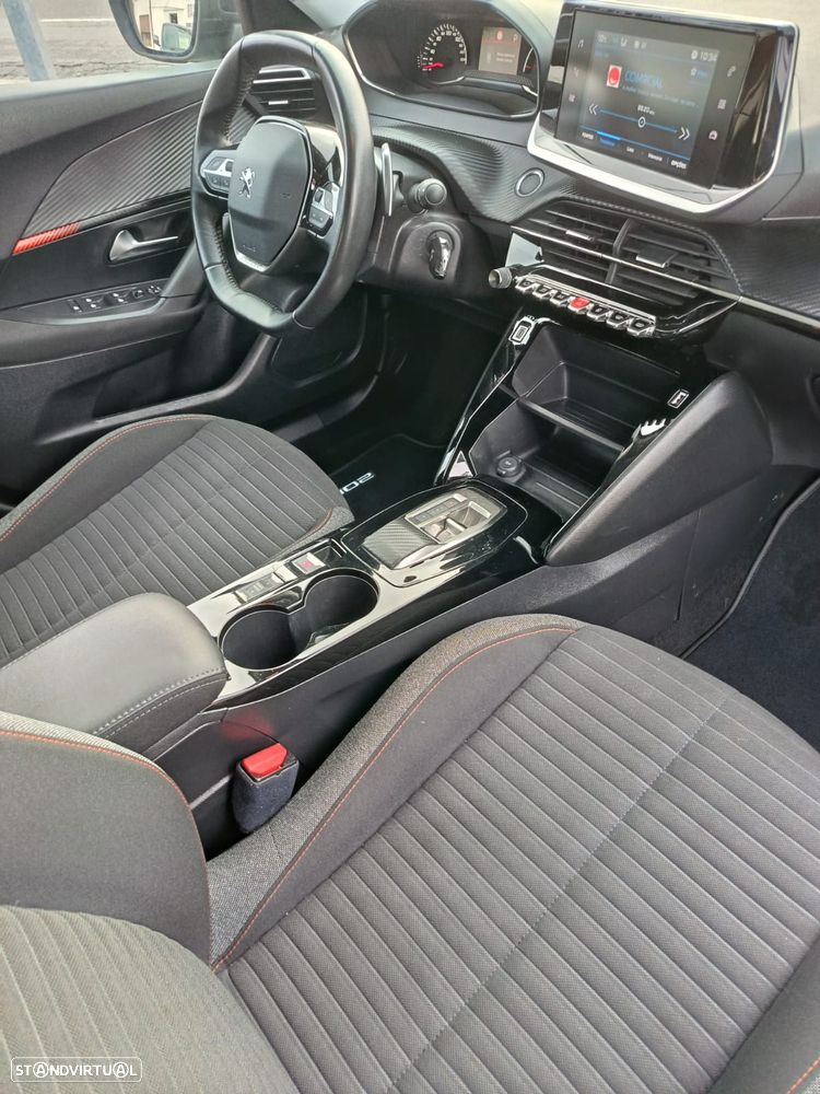 Peugeot 2008 PureTech 130 EAT8 Active Pack - 12