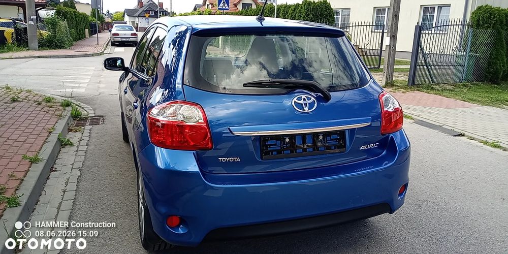 Toyota Auris 1.8 Premium - 12