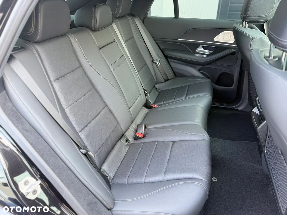 Mercedes-Benz GLE - 32