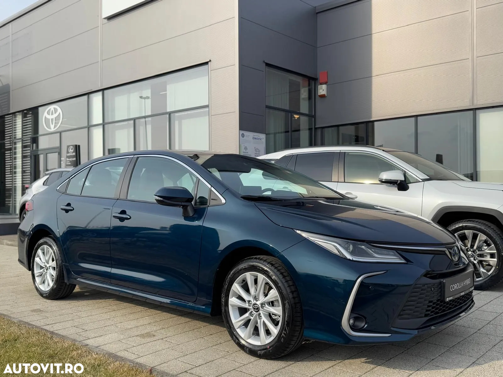Toyota Corolla 1.8 HSD Business - 4