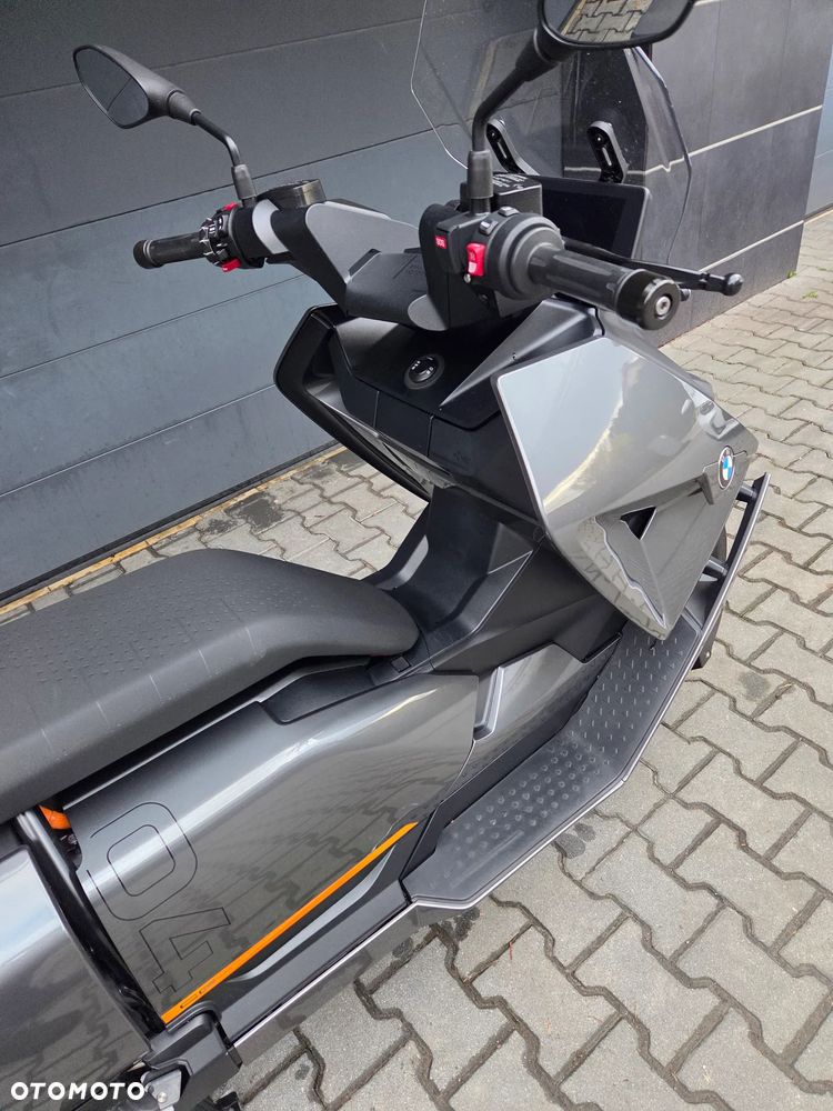 BMW CE 04 - 10