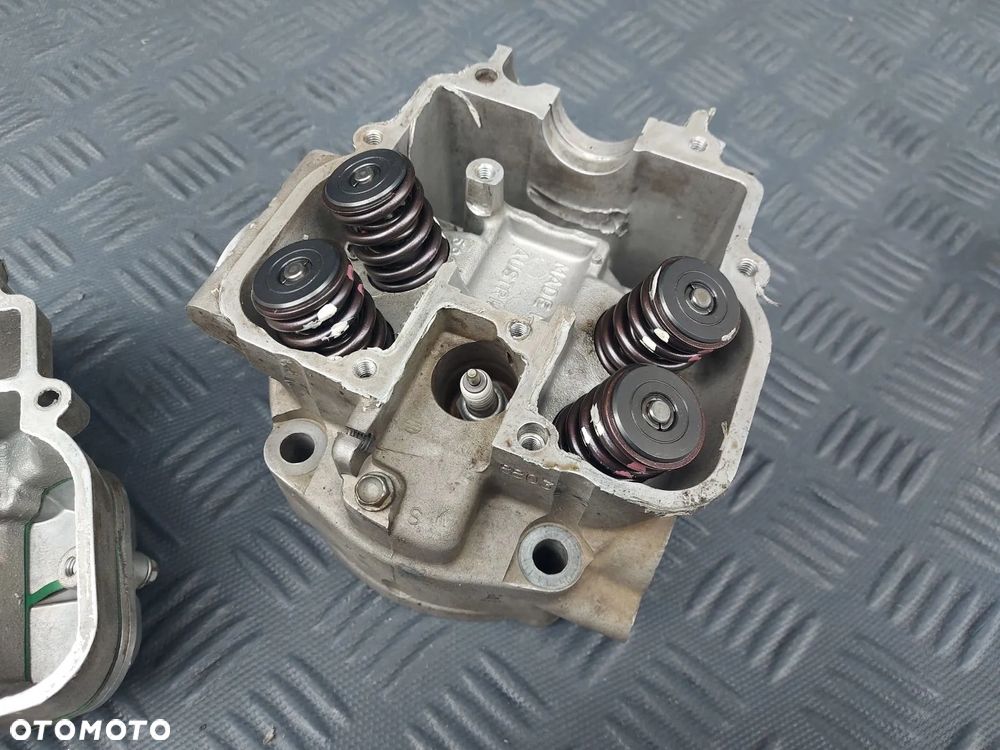 KTM EXC SX RFS GŁOWICA ZAWORY POKRYWA 525 520 450 400 250 RFS - 8