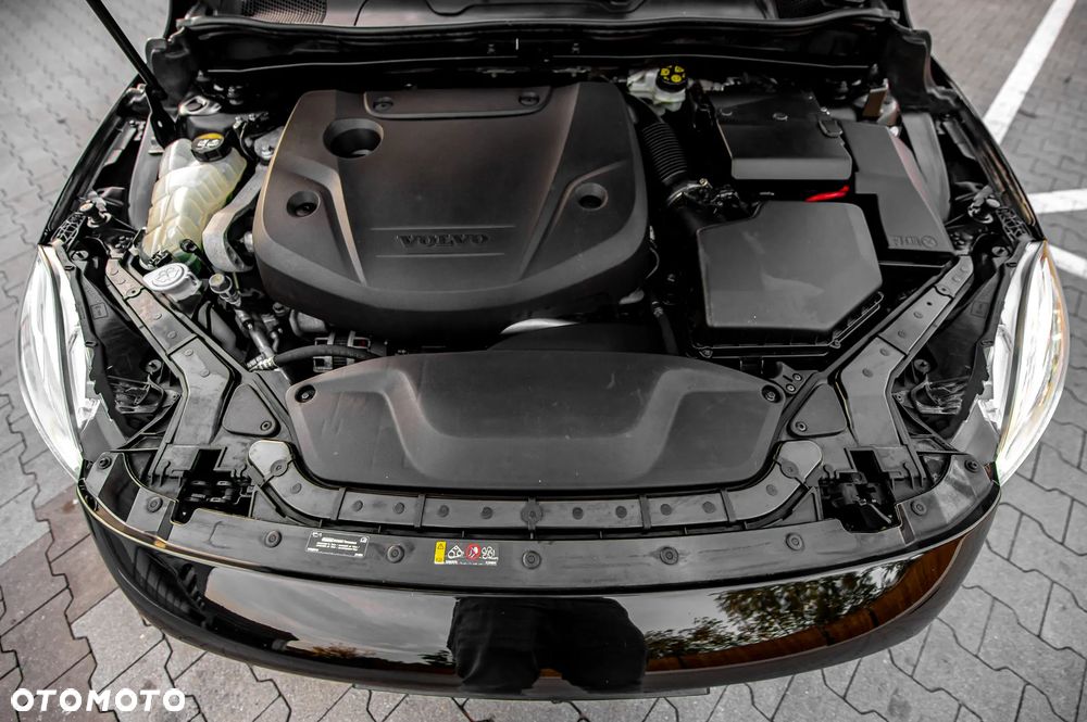 Volvo V40 D4 Drive-E Momentum - 19