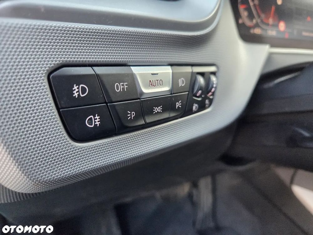BMW Seria 1 118i Advantage - 9