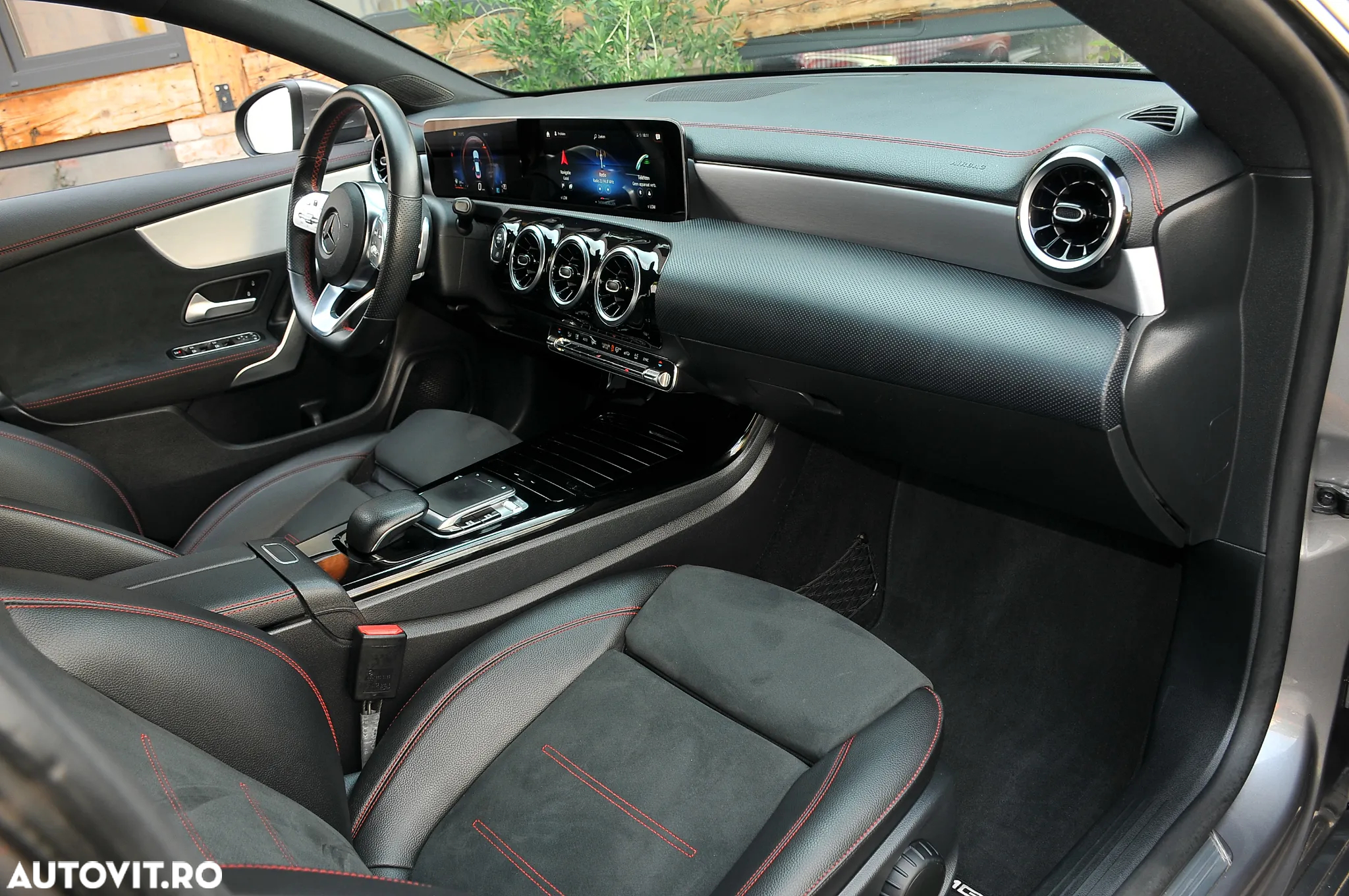 Mercedes-Benz CLA - 10