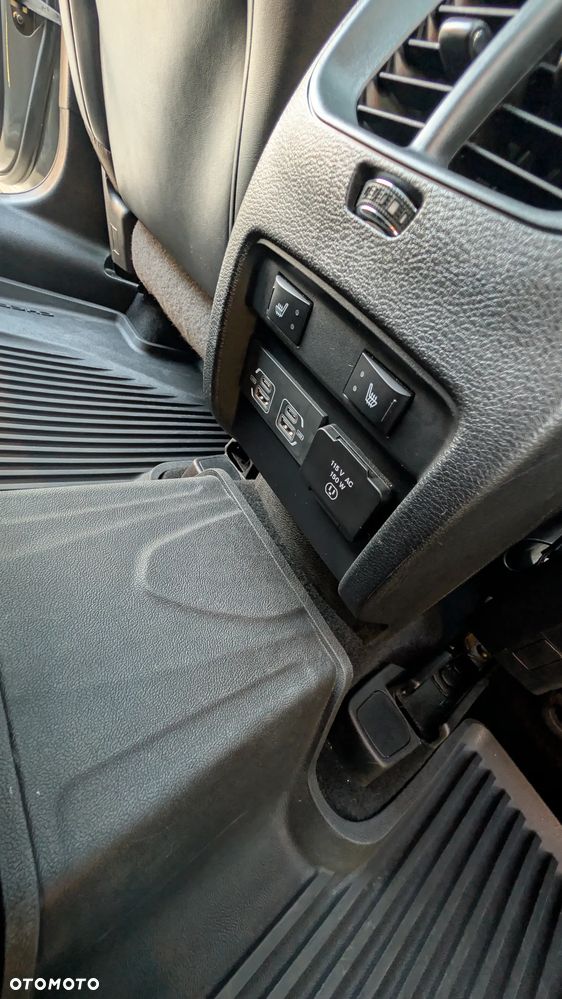 Jeep Cherokee - 10