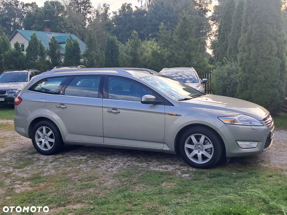 Ford Mondeo 2.0 TDCi Ghia - 12