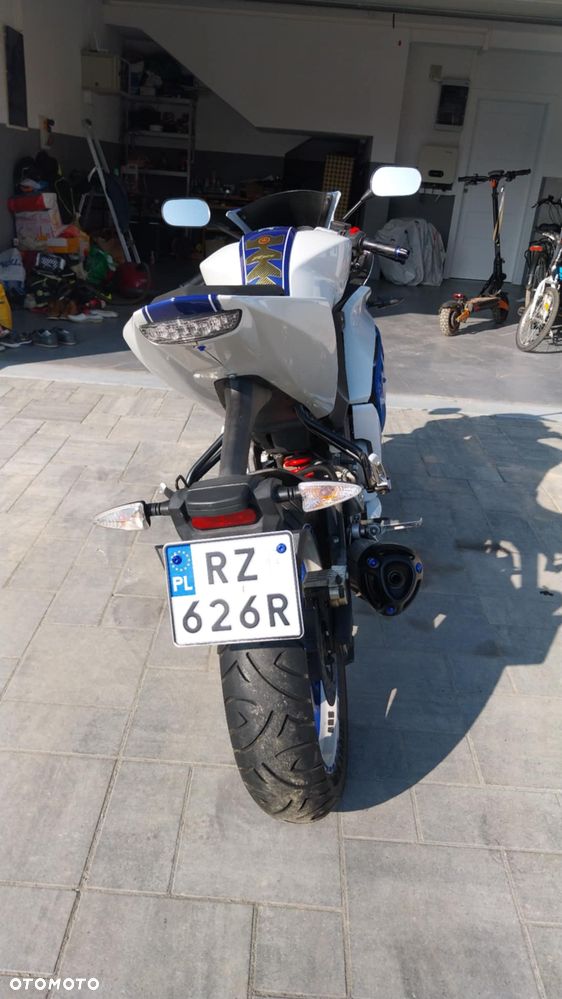 Yamaha YZF - 7