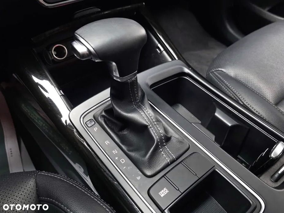 Kia Sorento - 12