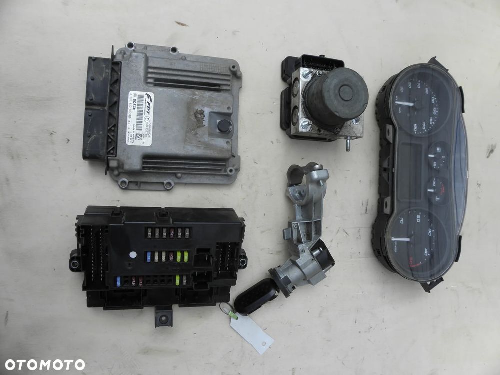 IVECO KOMPUTER STEROWNIK SILNIKA 2,3 EURO 6 - 1