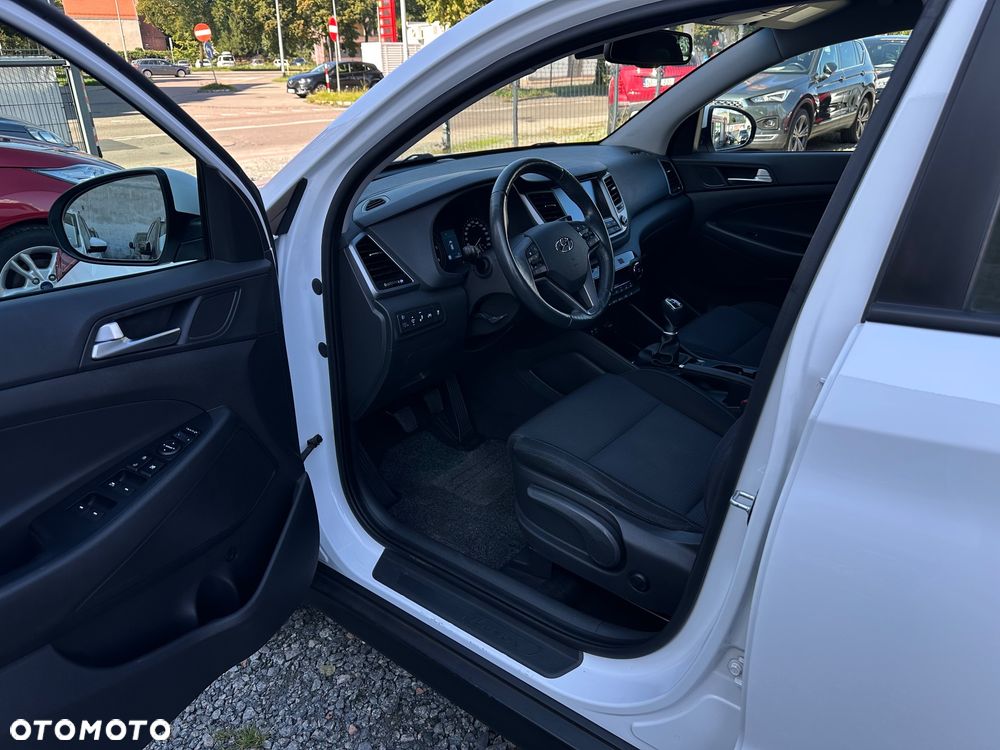 Hyundai Tucson 1.7 CRDI BlueDrive Comfort 2WD - 12