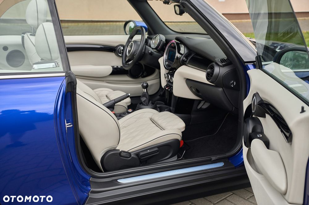 MINI Cooper Sidewalk Edition - 21