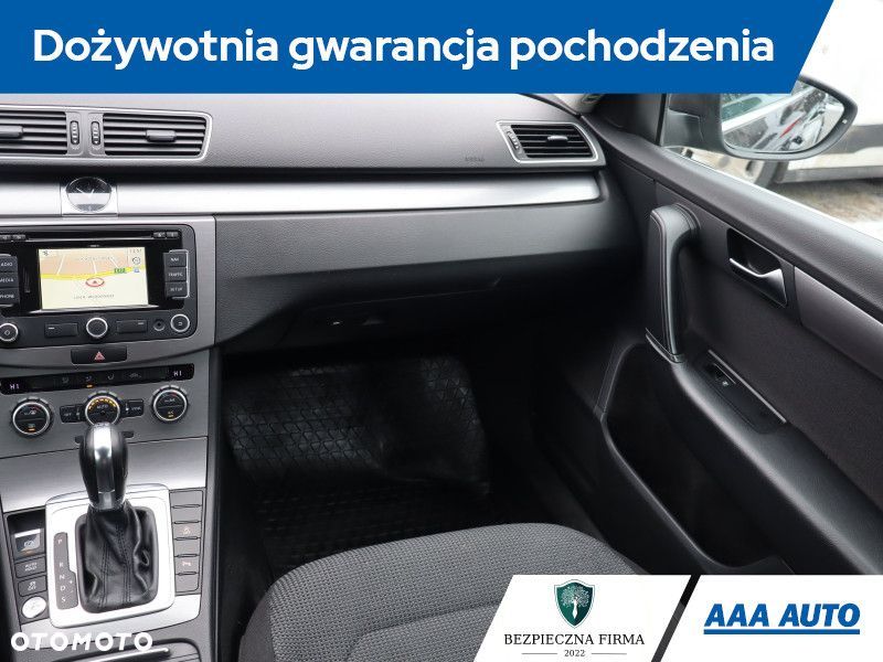 Volkswagen Passat Variant - 10