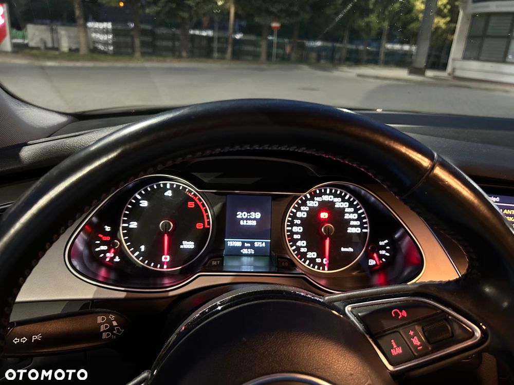 Audi A4 Limousine - 8