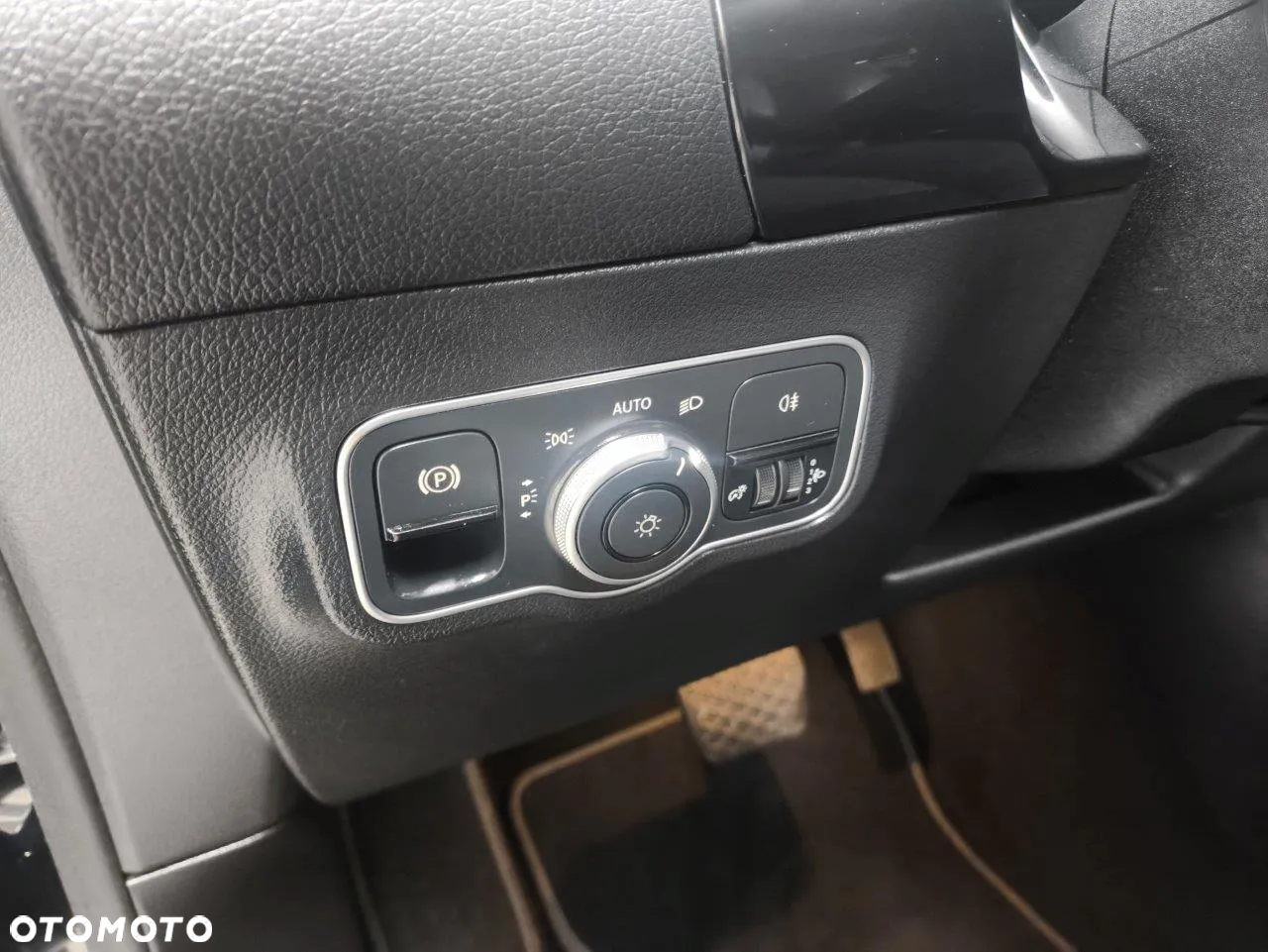 Mercedes-Benz GLA 180 d 8G-DCT EDITION 2022 - 22