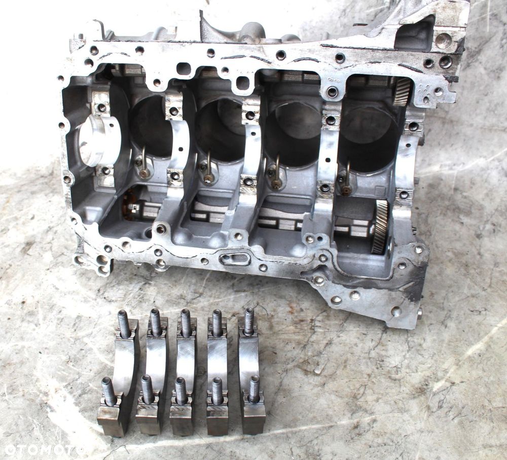 BLOK SILNIKA BMW E90 E91 LIFT F10 F11 F30 2.0D N47D20C NOMINAŁ - 12