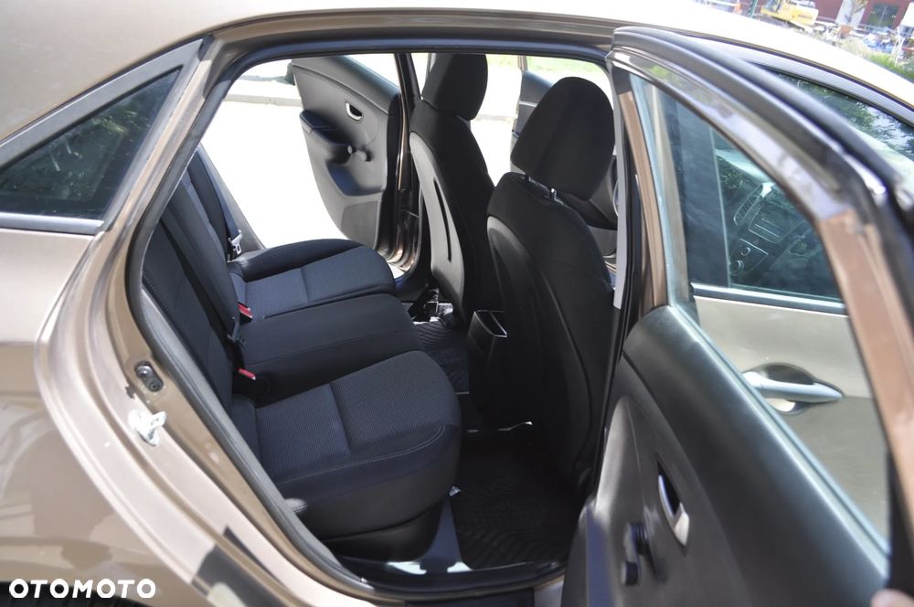 Hyundai i30 1.4 Classic - 9