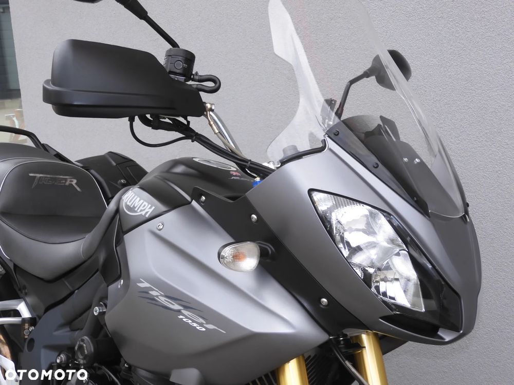 Triumph Tiger - 6
