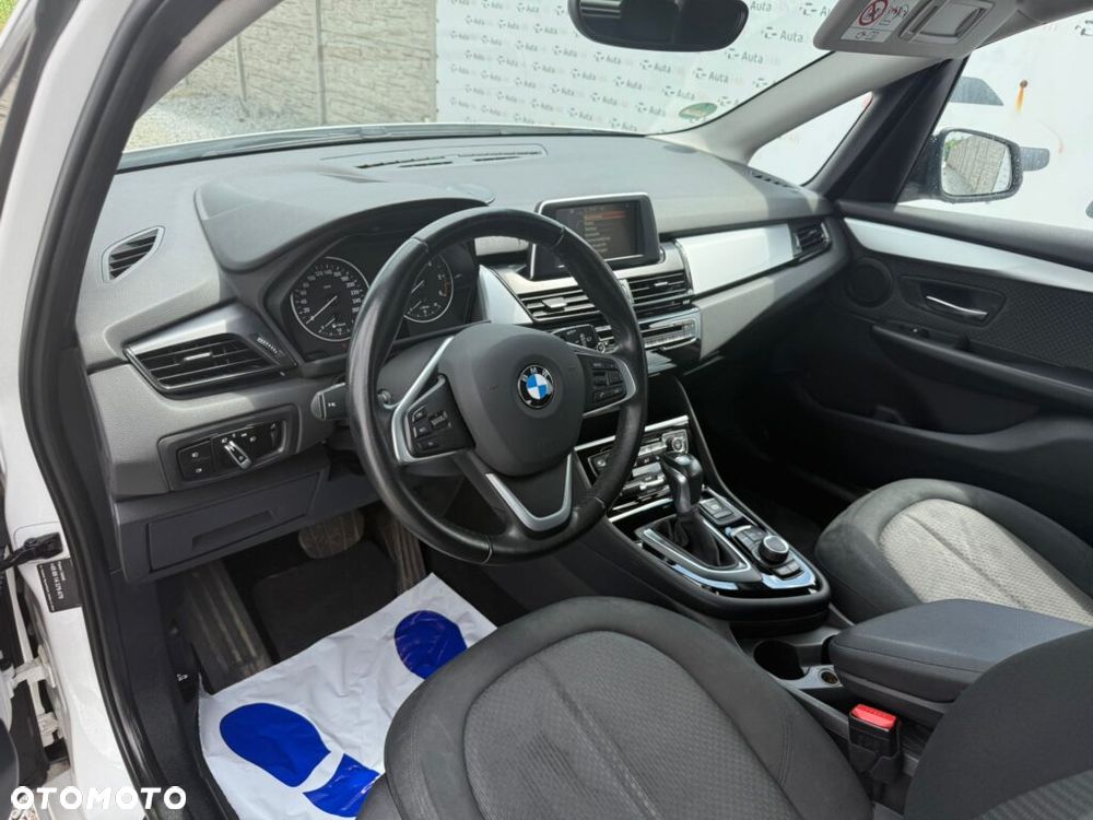 BMW Seria 2 218d Advantage - 14