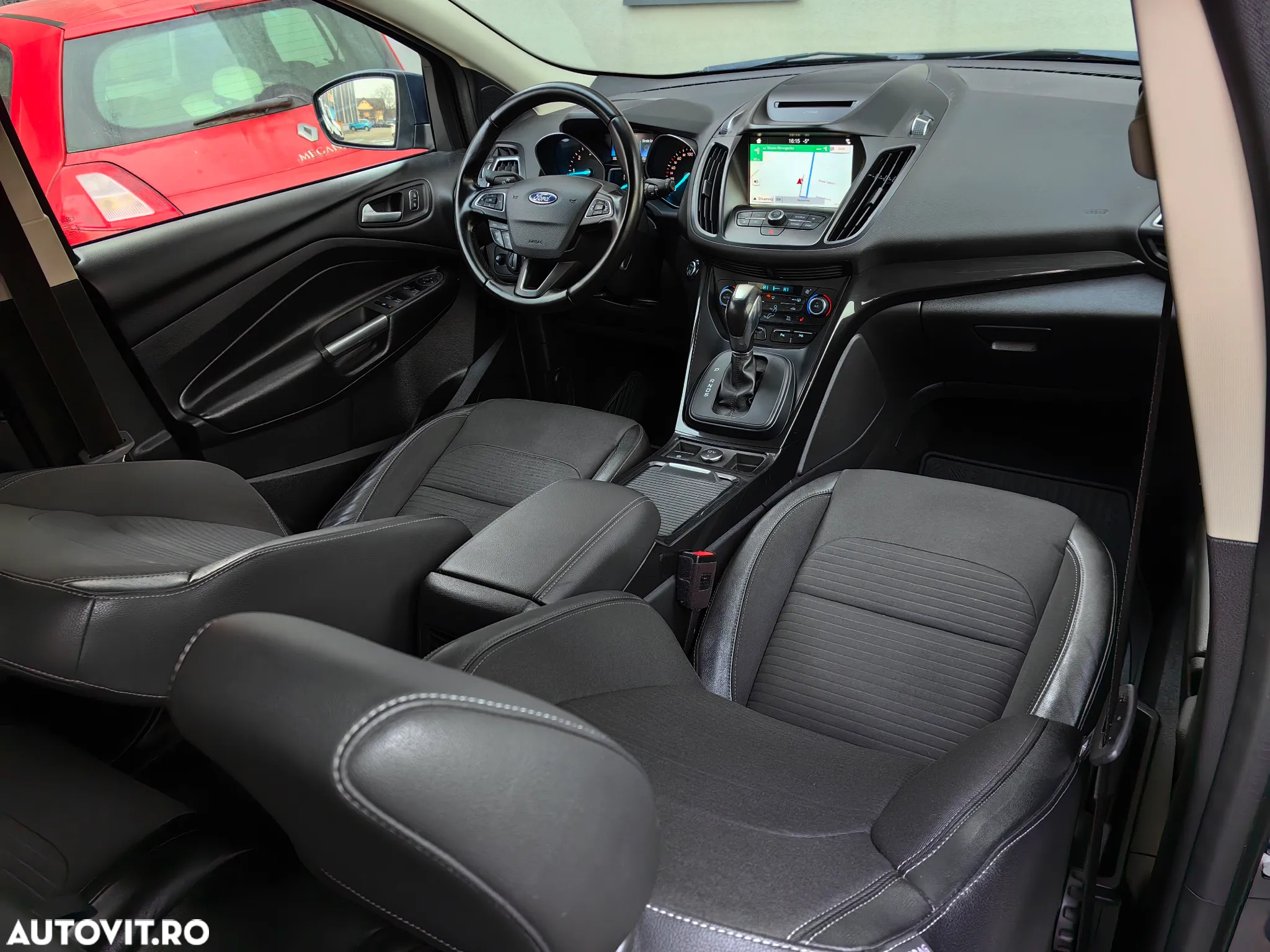 Ford Kuga 2.0 TDCi 4WD Powershift Titanium - 6
