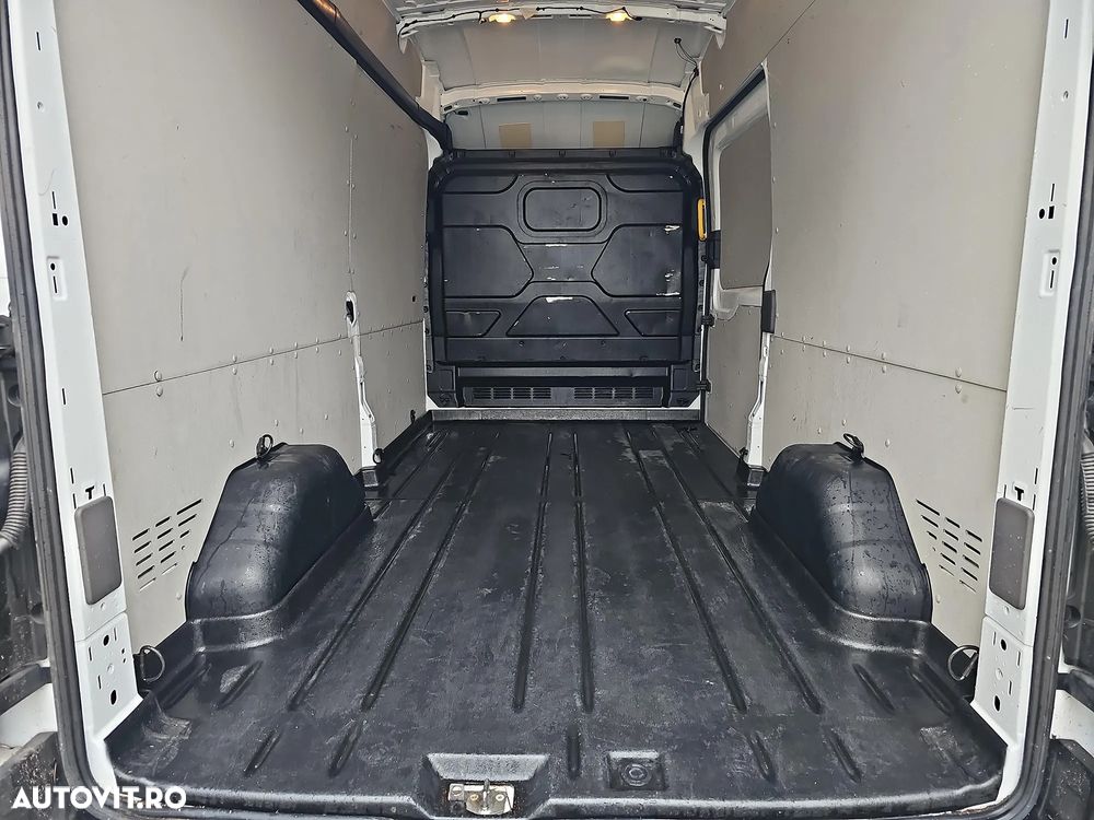 Ford Transit L4H3 - 15