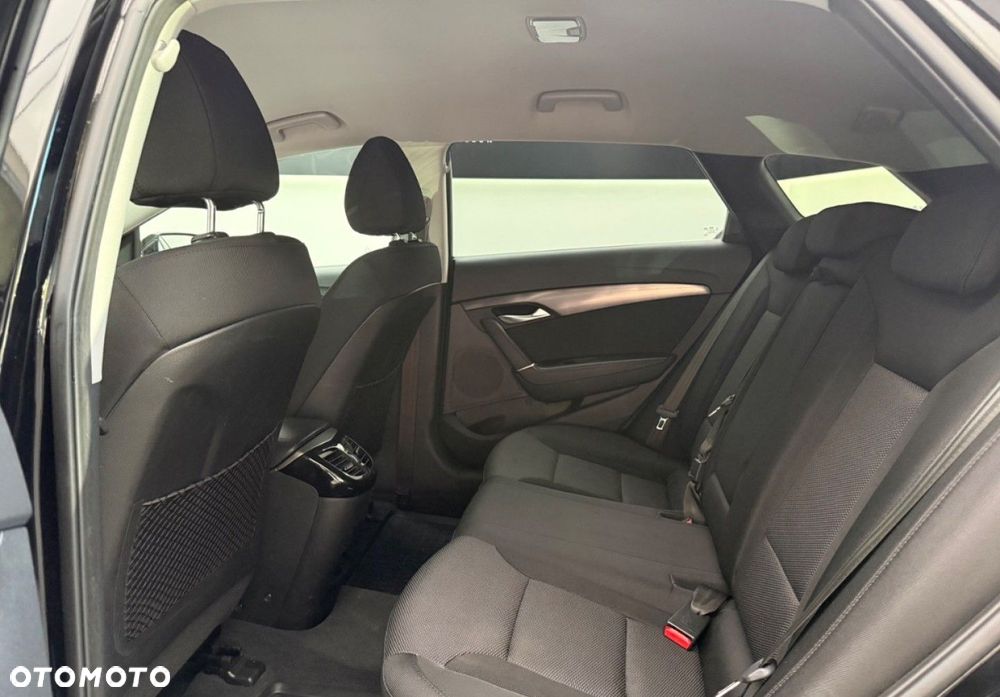 Hyundai i40 Kombi blue 1.7 CRDi DCT Premium - 25