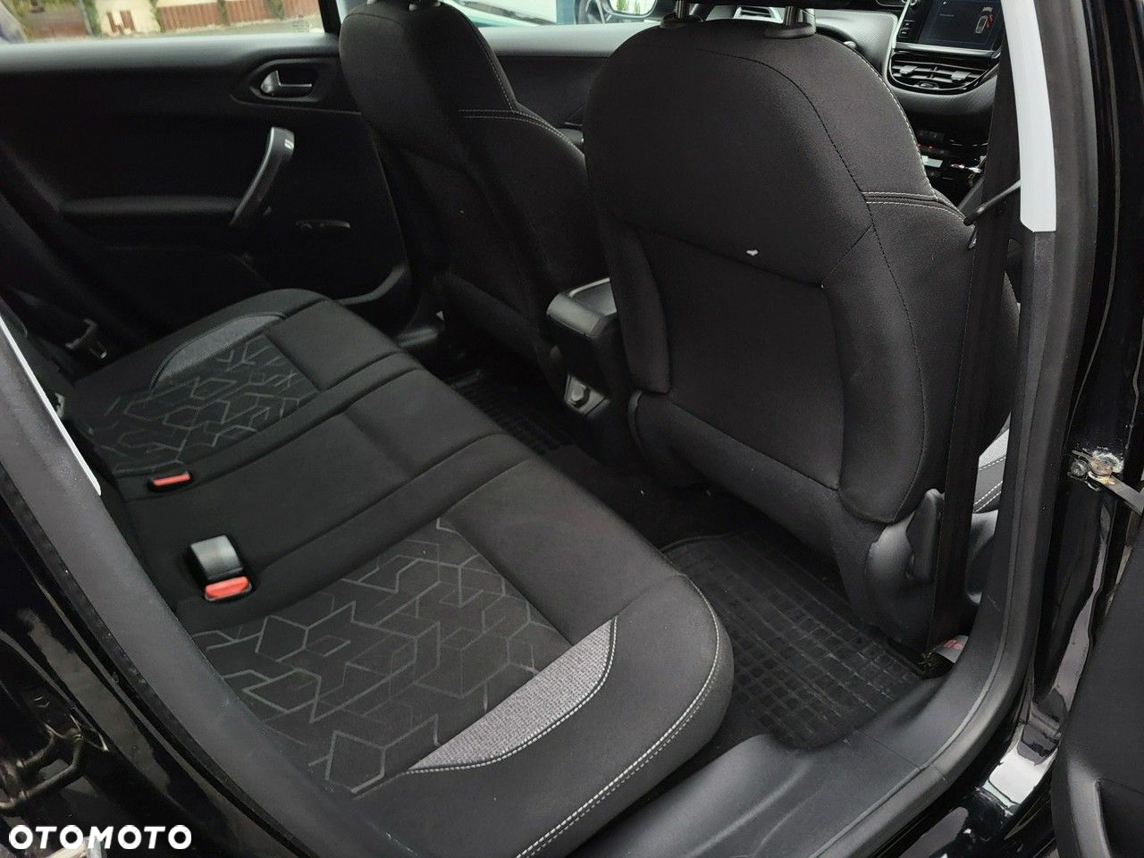 Peugeot 2008 - 18