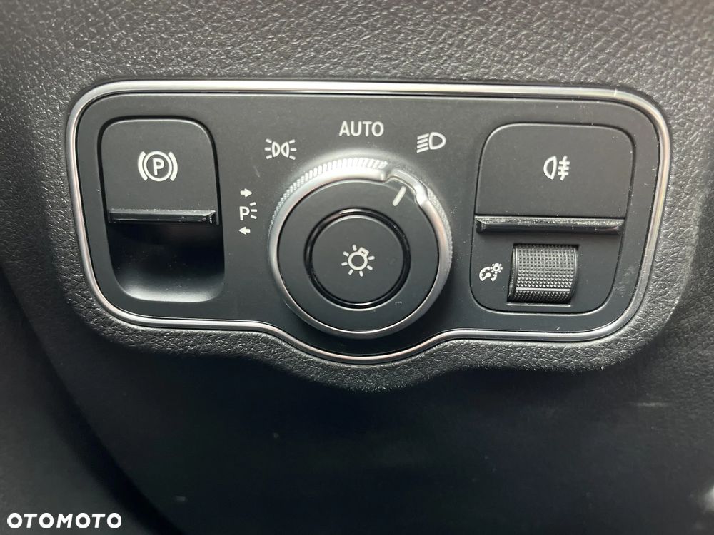 Mercedes-Benz EQB 250 70.5kWh Progressive 7os - 16