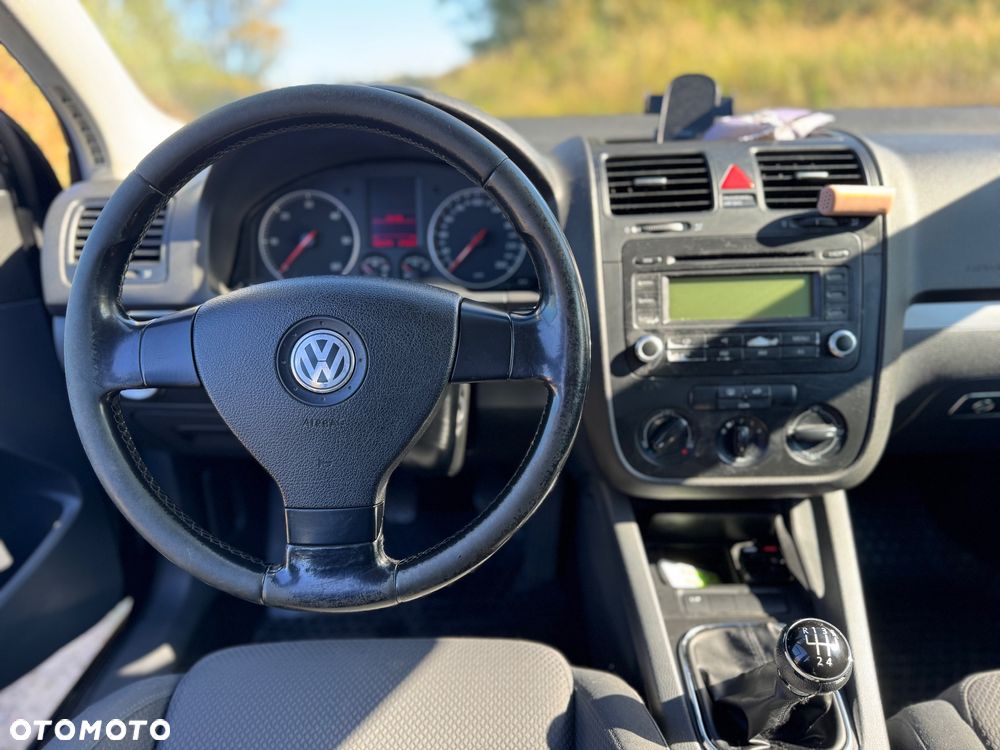 Volkswagen Golf - 11