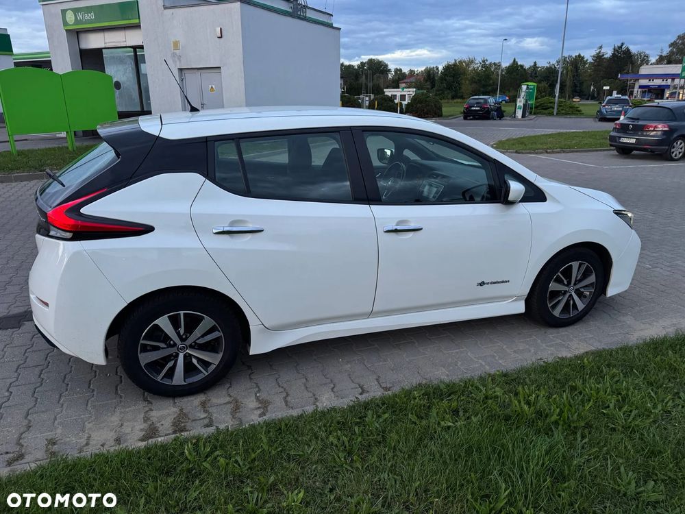 Nissan Leaf - 10