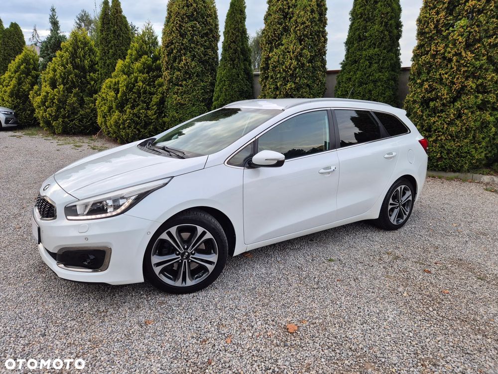 Kia Ceed 1.6 GDI ISG Spirit - 28