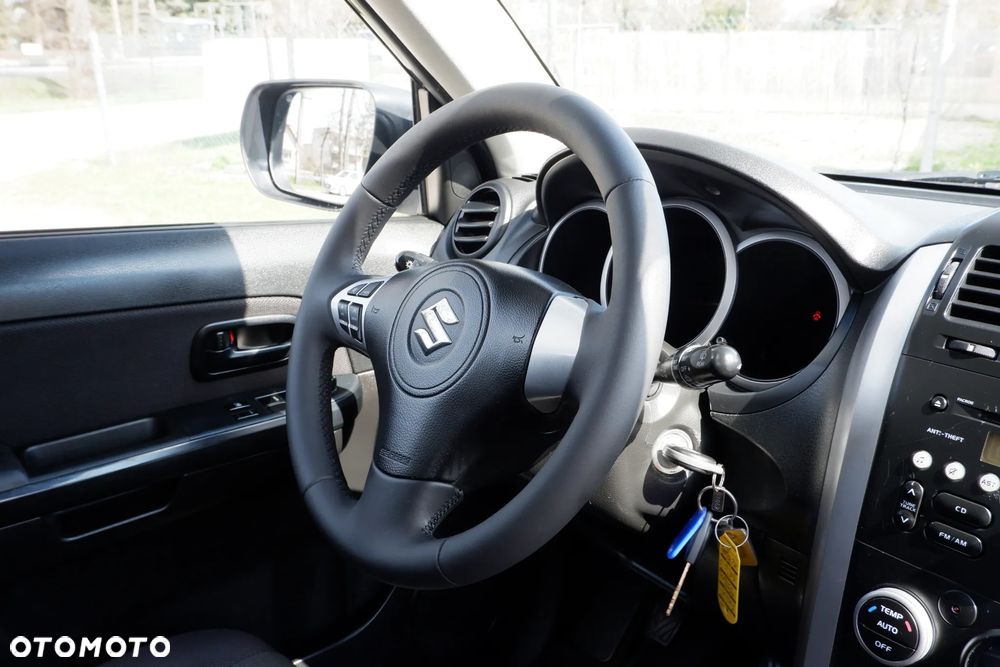 Suzuki Grand Vitara 1.6 Comfort EU5 - 5