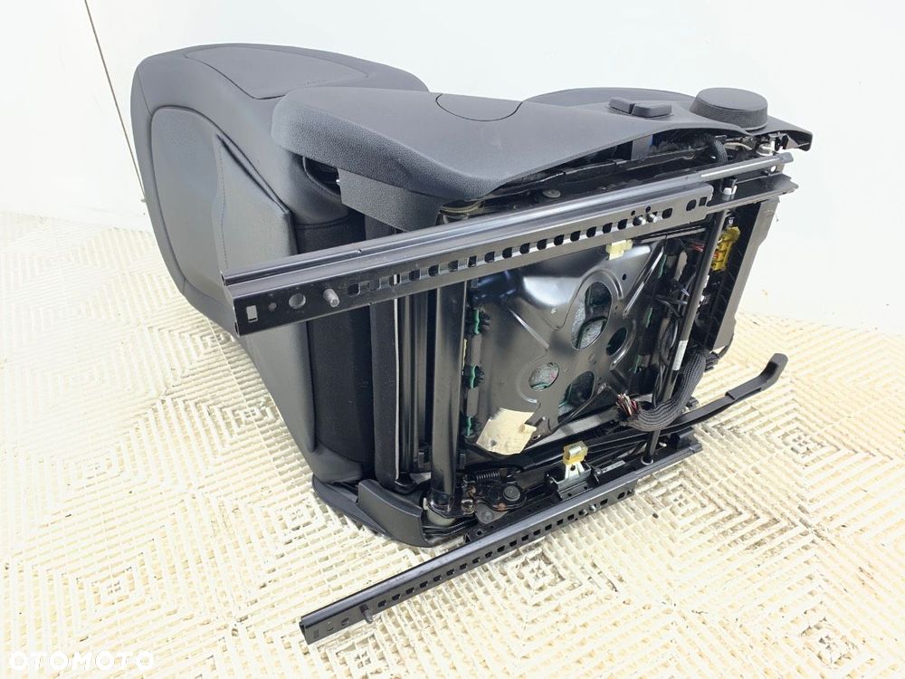 FOTEL PRAWY PRZÓD  MERCEDES-BENZ KLASA GLK (X204) 2008 - 2015 220 CDI 4-matic (204.984, 204.997) - 8