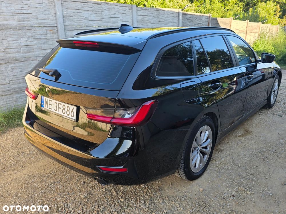BMW Seria 3 318d mHEV - 7