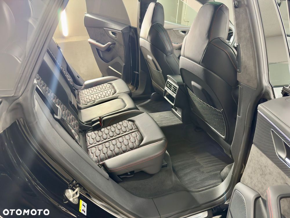 Audi RS Q8 - 12