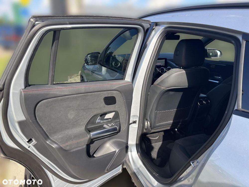 Mercedes-Benz GLA 200 mHEV AMG Line 7G-DCT - 15