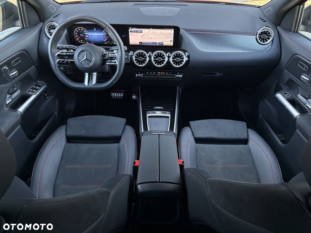 Mercedes-Benz GLA - 17