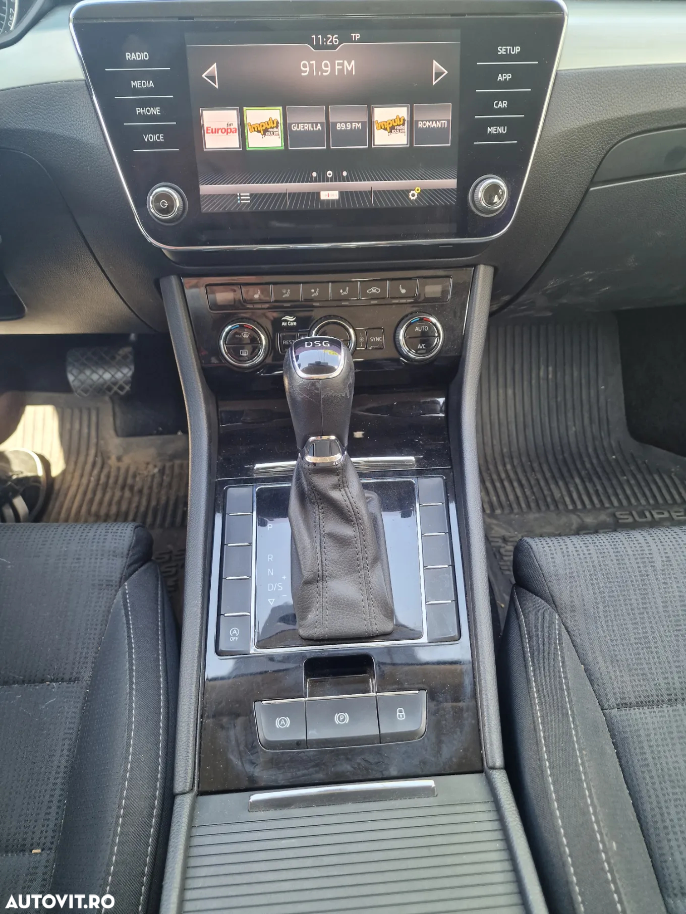 Skoda Superb 2.0 TDI DSG Ambition - 8