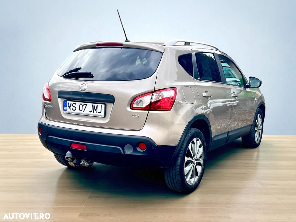 Nissan Qashqai 2.0 dCi DPF 4x4 Aut tekna - 3