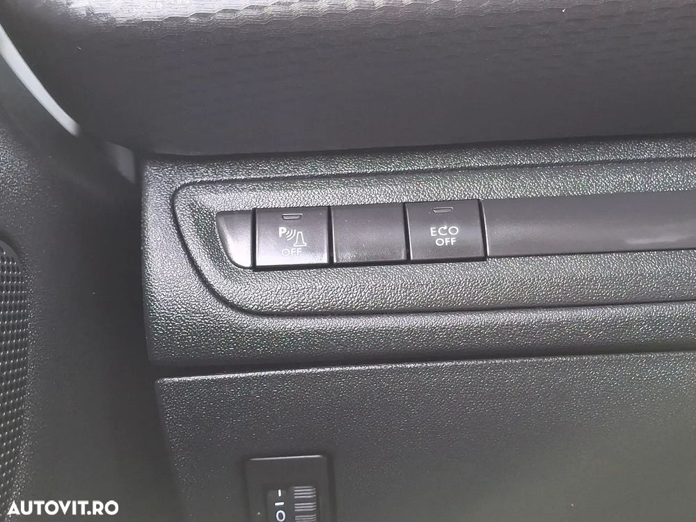 Peugeot 2008 1.5 BlueHDI FAP Active - 17