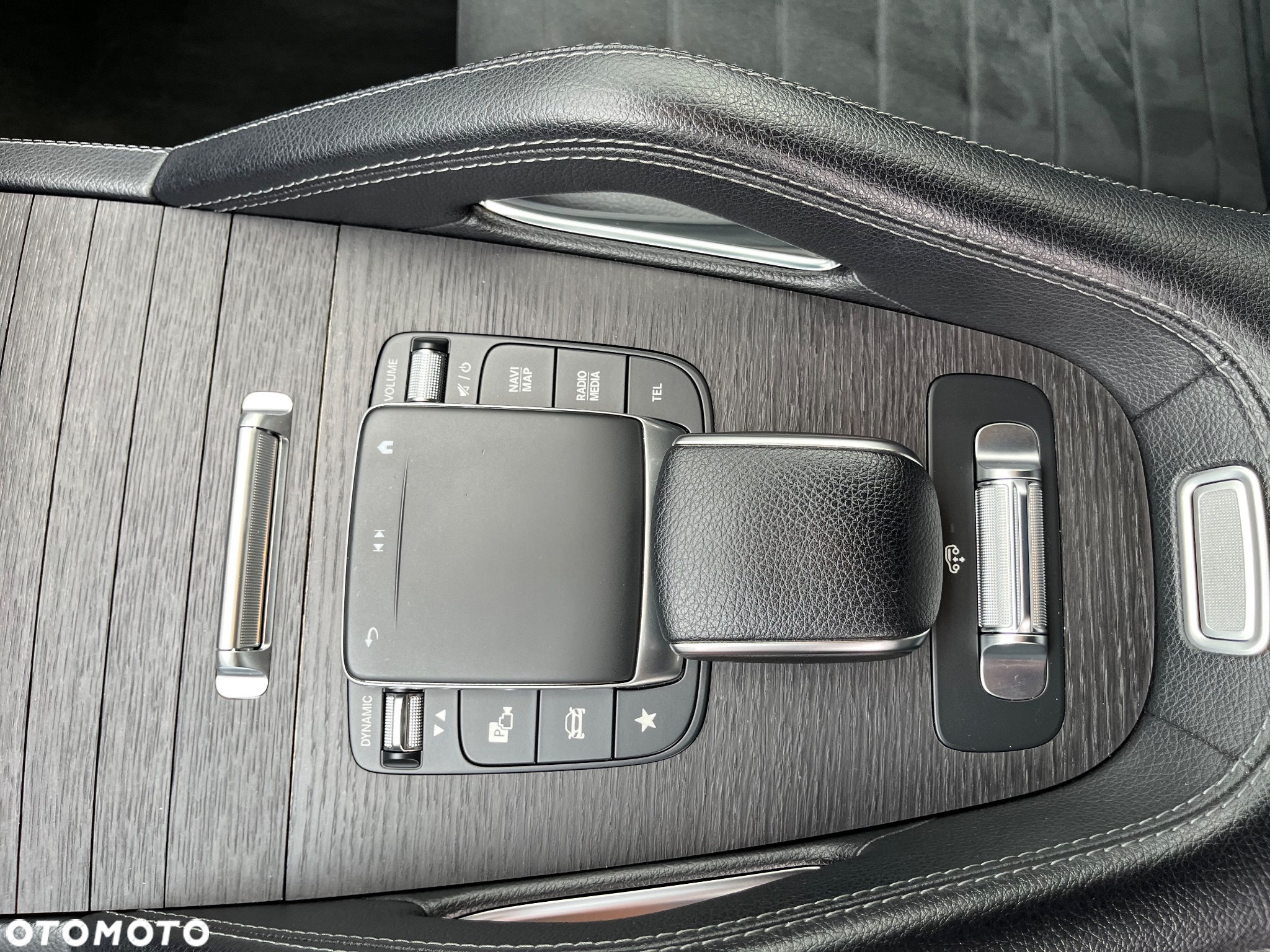 Mercedes-Benz GLE 300 d 4-Matic - 31
