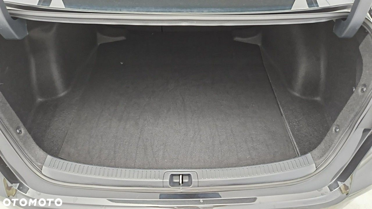 Toyota Corolla 1.6 Comfort - 24