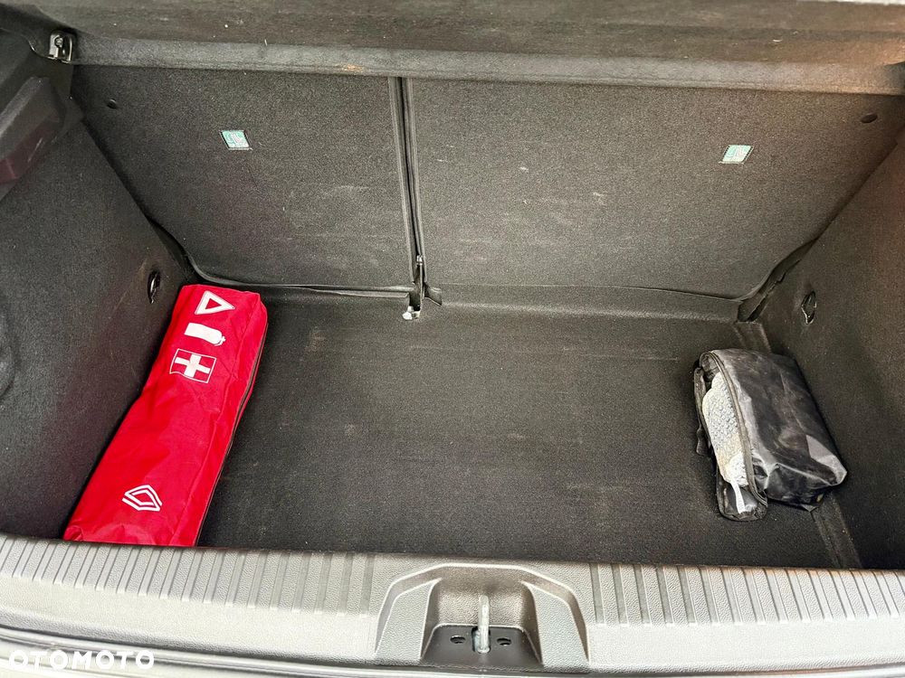 Renault Clio - 22