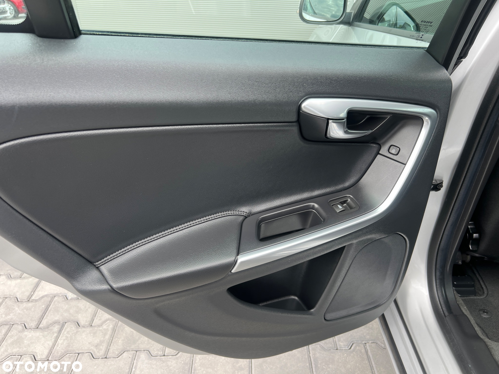 Volvo V60 D2 Kinetic - 25