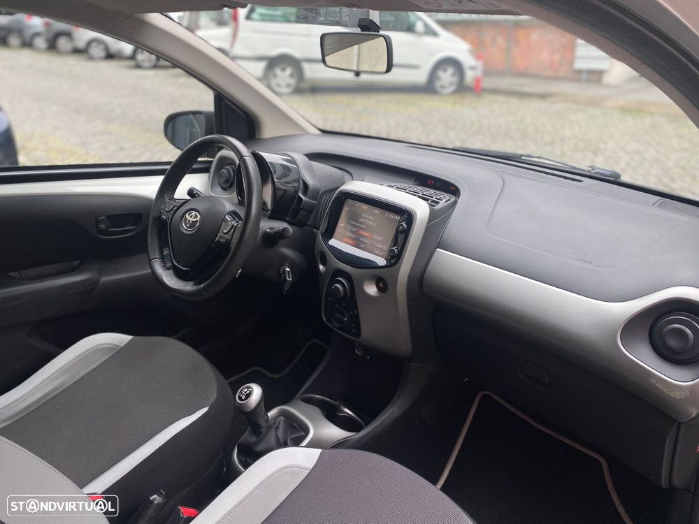 Toyota Aygo 1.0 X-Play+AC+X-Touch - 24