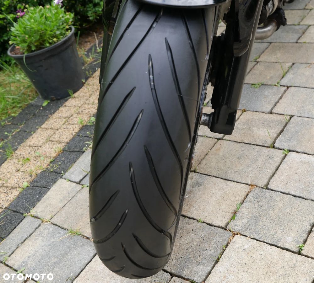 Suzuki Gladius - 9